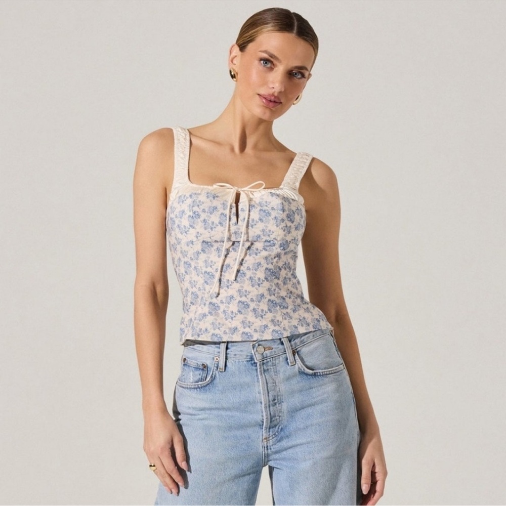 Astr Blue Floral Milkmaid Top Peasant Tank Ruched Sweetheart Size Small